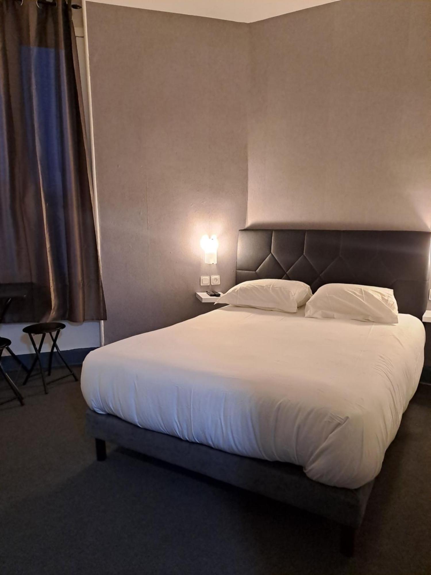 Hotel Le Celtic มงต์ลูซง ภายนอก รูปภาพ