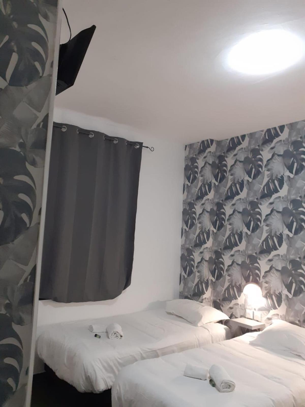 Hotel Le Celtic มงต์ลูซง ภายนอก รูปภาพ
